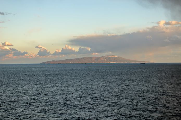 城ケ崎海岸からみる伊豆大島