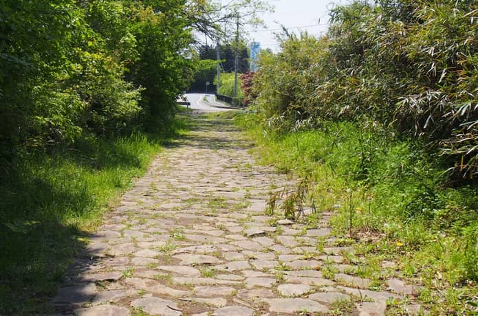 上長坂地区の石畳　終点