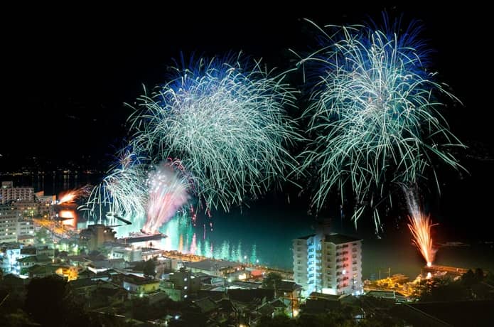 網代温泉花火大会