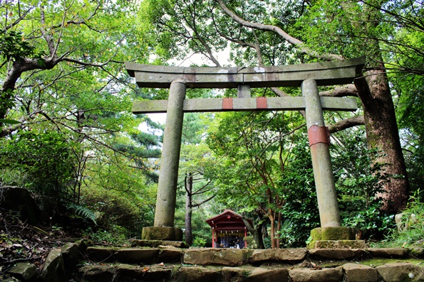 伊豆山神社　本宮社　鳥居