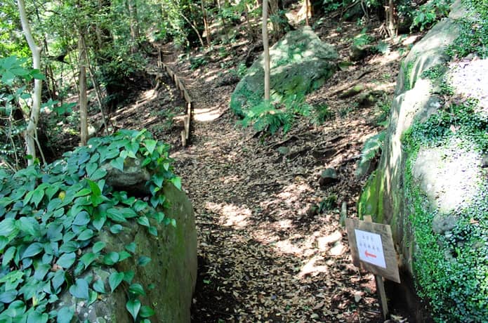 伊豆山神社　本宮社　参道