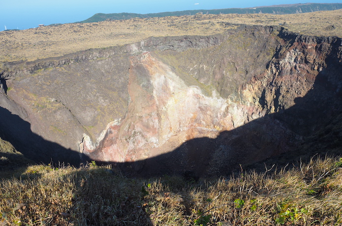 三原山噴火口