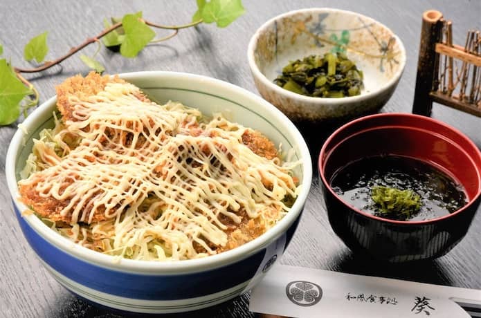 イズシカ丼