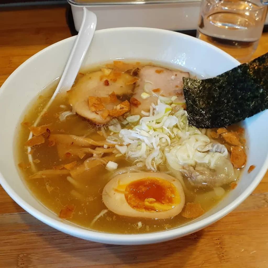 やくみや