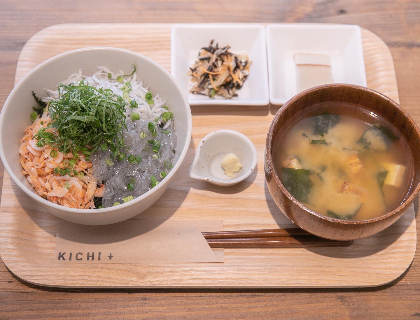 3色丼