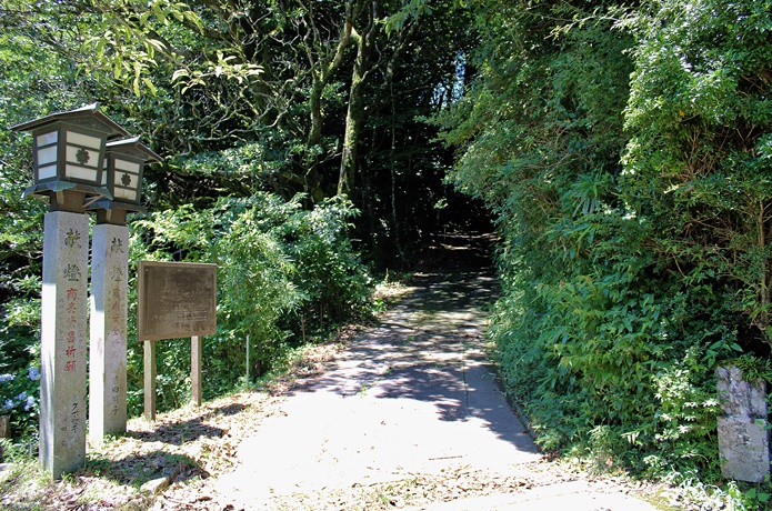 東光寺　十国峠への道