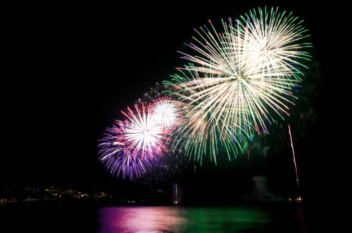 湯河原温泉海上花火大会の花火