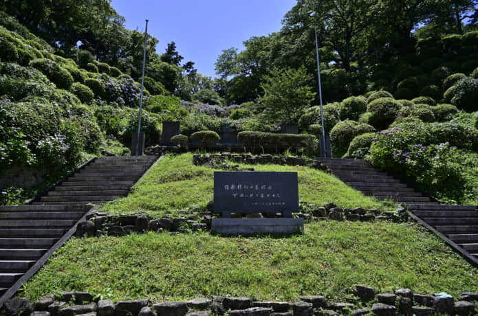 下田公園の開国記念碑